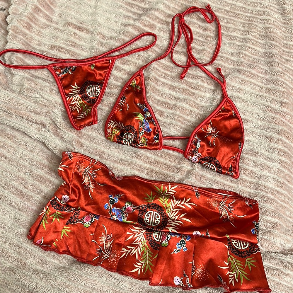 Red 3pc bikini set❤️